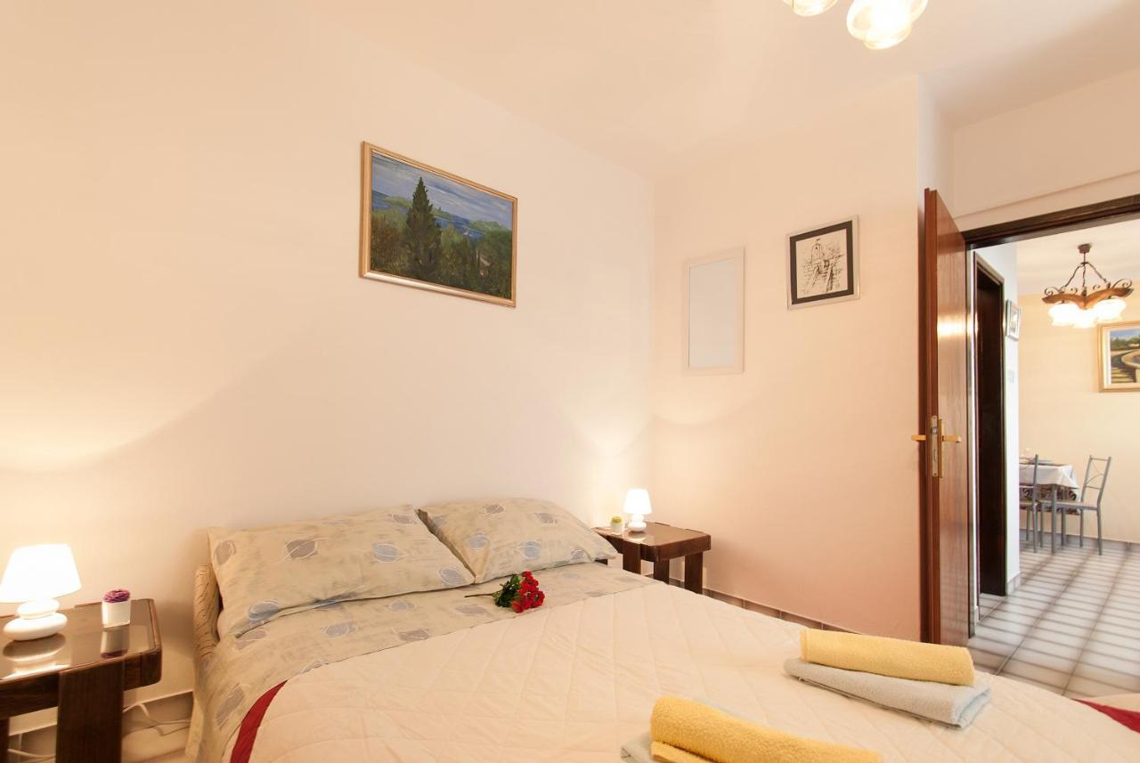 Weis Apartments Rovinj Room photo